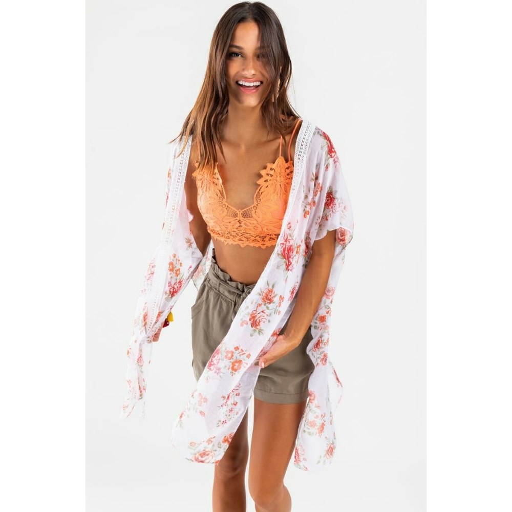 Francesca's | Floral Kimono - Picture 2 of 8
